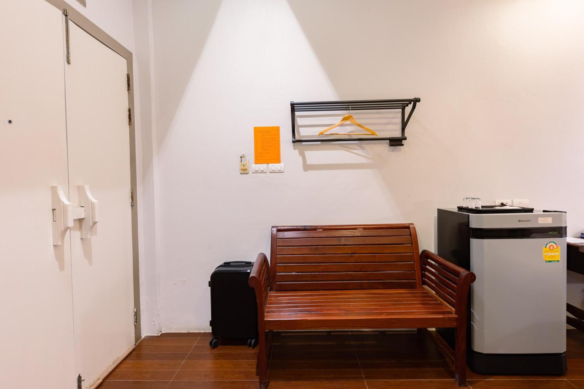 Sleep Hotel - Sha Certified Surat Thani Bagian luar foto
